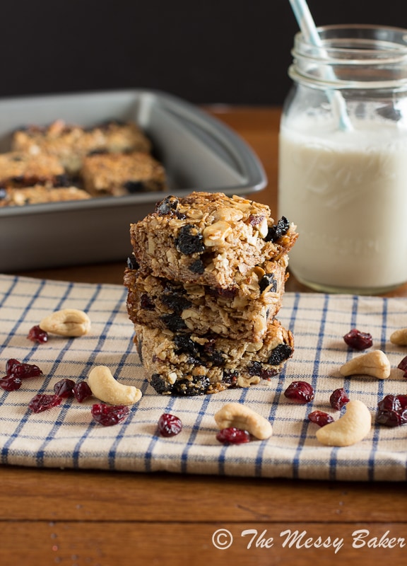 Very Berry Chewy Granola Bars | www.themessybakerblog.com -7177