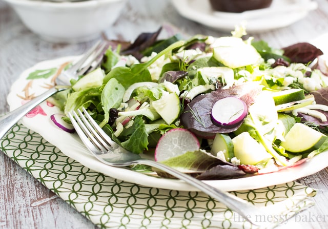 Fennel & Radish Salad with Cherry-Balsamic Vinaigrette | www.themessybakerblog.com