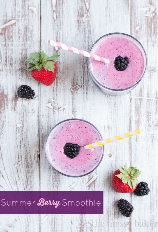 Summer Berry Smoothie | www.themessybakerblog.com