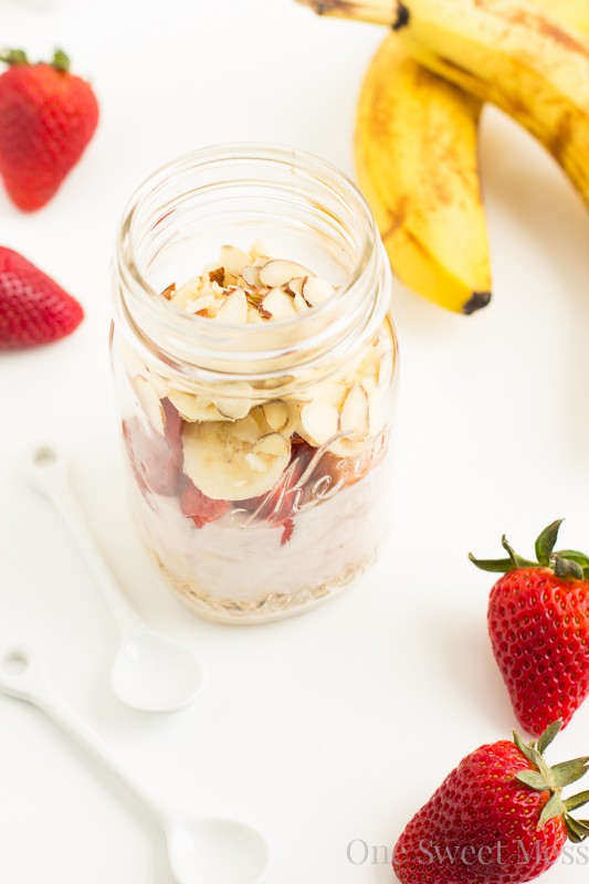 Strawberry Banana Overnight Oats