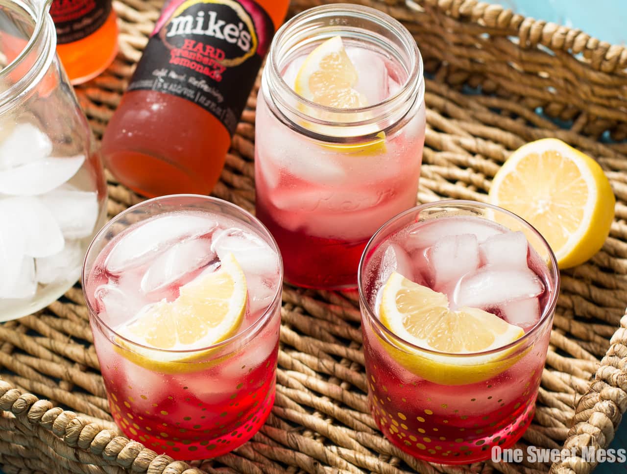 Cran-Apple Splash Cocktail | A mixture of mike's hard cranberry lemonade, apple cider, and apple-infused whiskey.