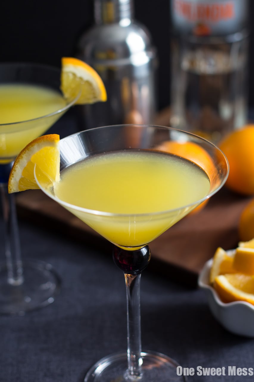 Vanilla Tangerine Martini {By the Pitcher}