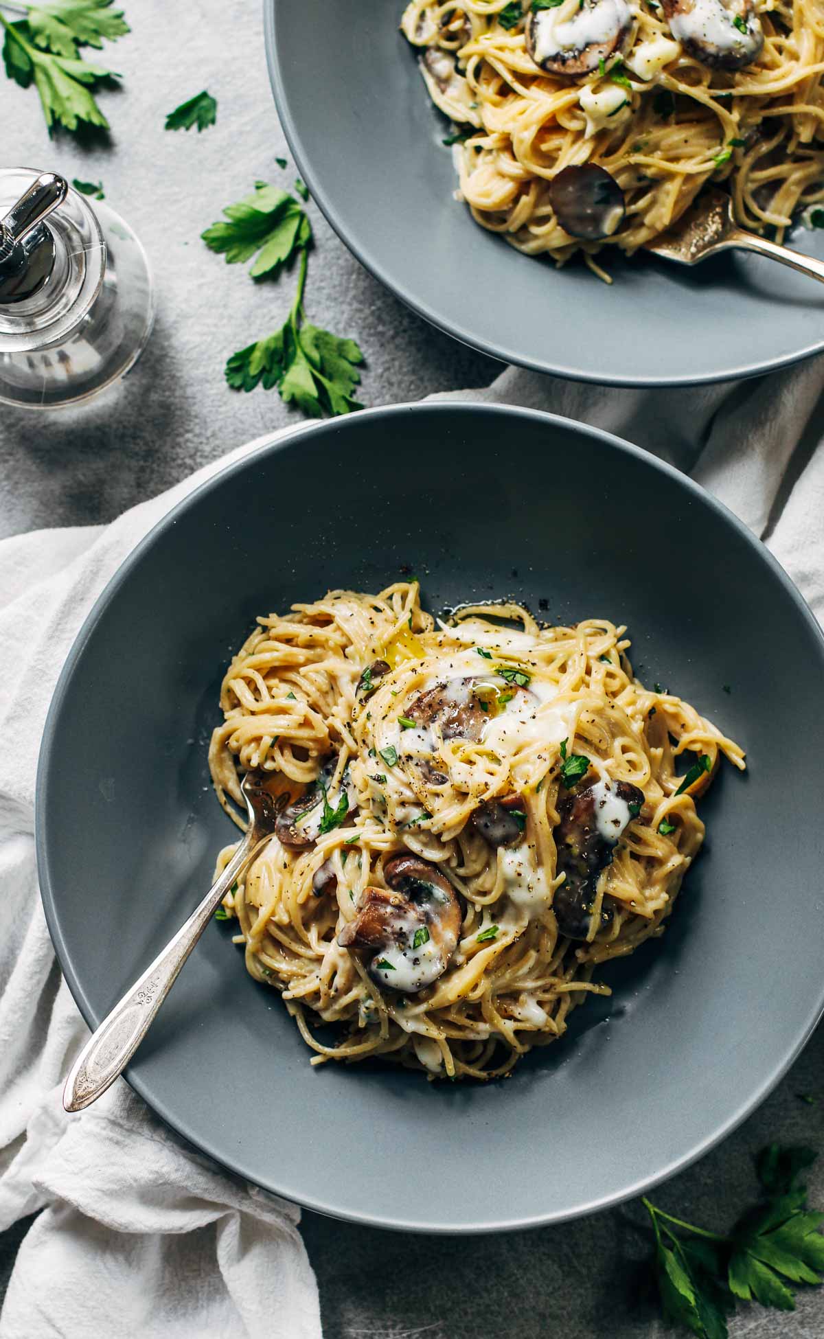Creamy Garlic Mushroom Spaghetti