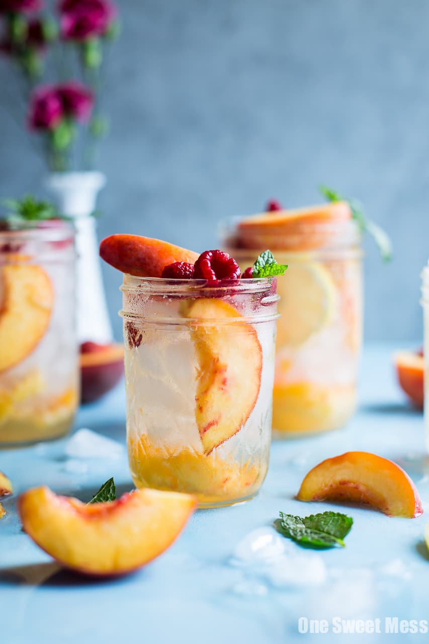 Fresh Peach Crush Cocktail