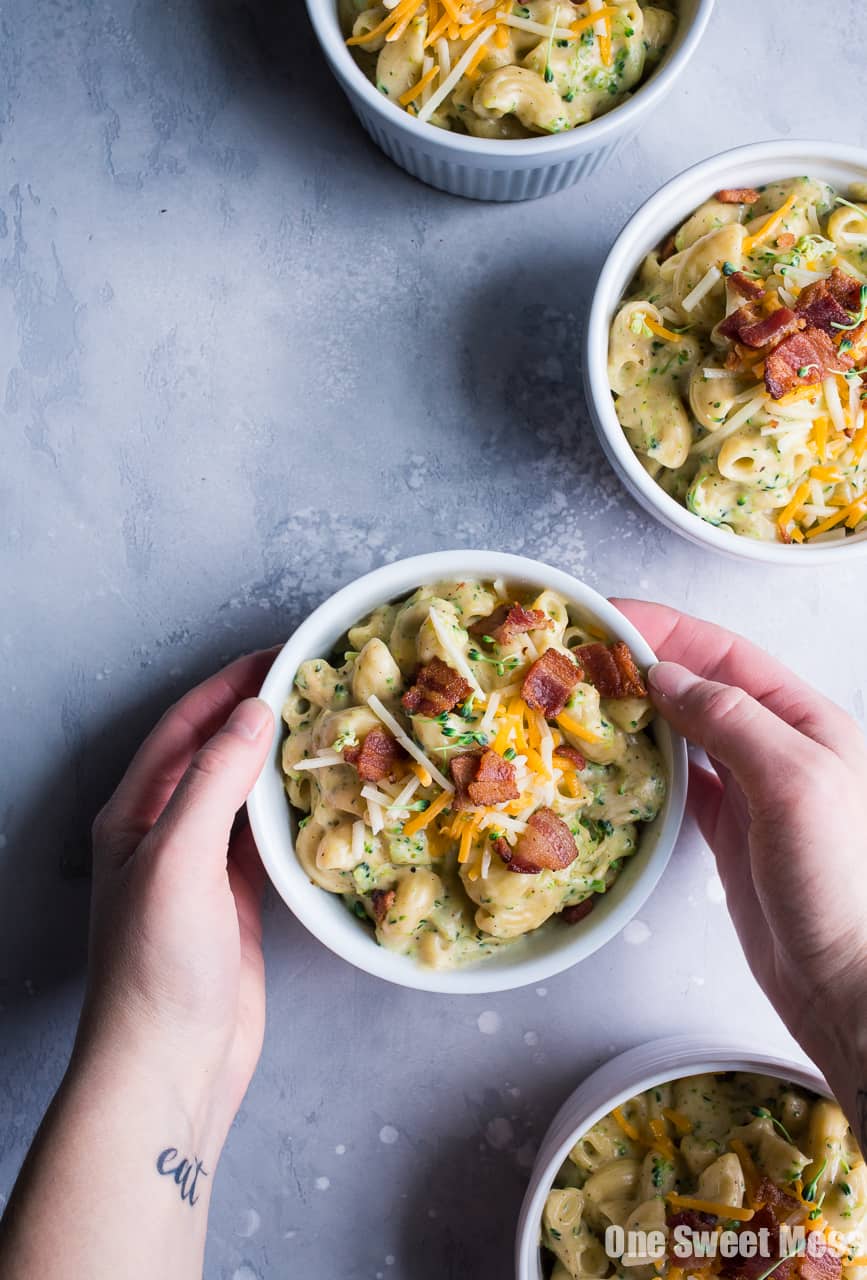 Bacon Broccoli Mac and Cheese - This budget friendly meal will happily feed a family of four for $10