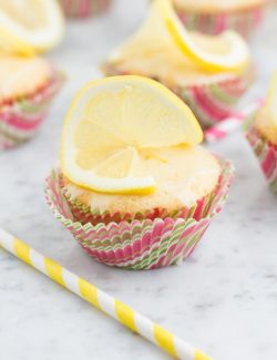 Lemon Cupcakes with Lemon Glaze | www.themessybakerblog.com