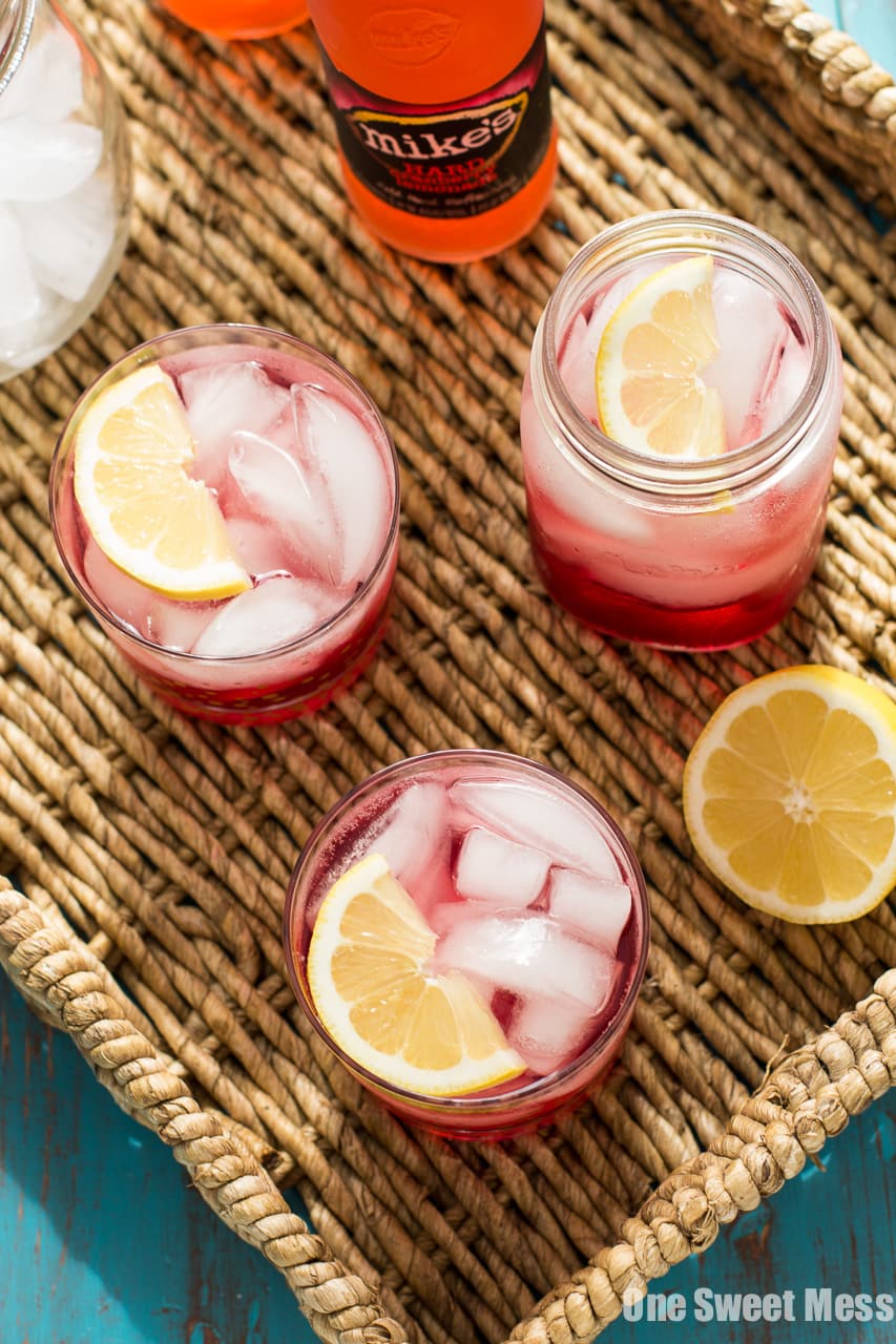 Cran-Apple Splash Cocktail | A mixture of mike's hard cranberry lemonade, apple cider, and apple-infused whiskey.