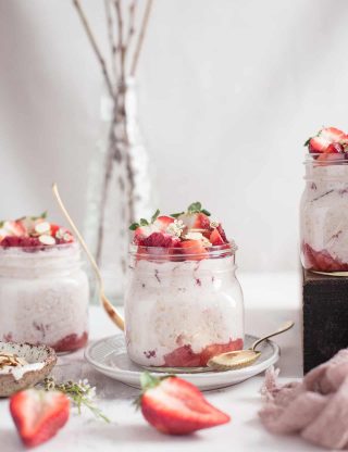 Strawberries and Cream Overnight Oatmeal {Gluten-Free + Vegan Option)